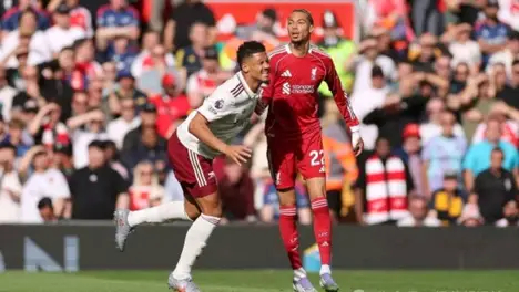 德甲联赛高潮迭起：法兰克福翻车、勒沃库森绝平，多特紧咬拜仁